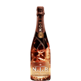 MOËT & CHANDON N.I.R. avec de la lumière