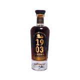 Ron E. León Jimenes 1903 : un héritage de saveurs et de tradition